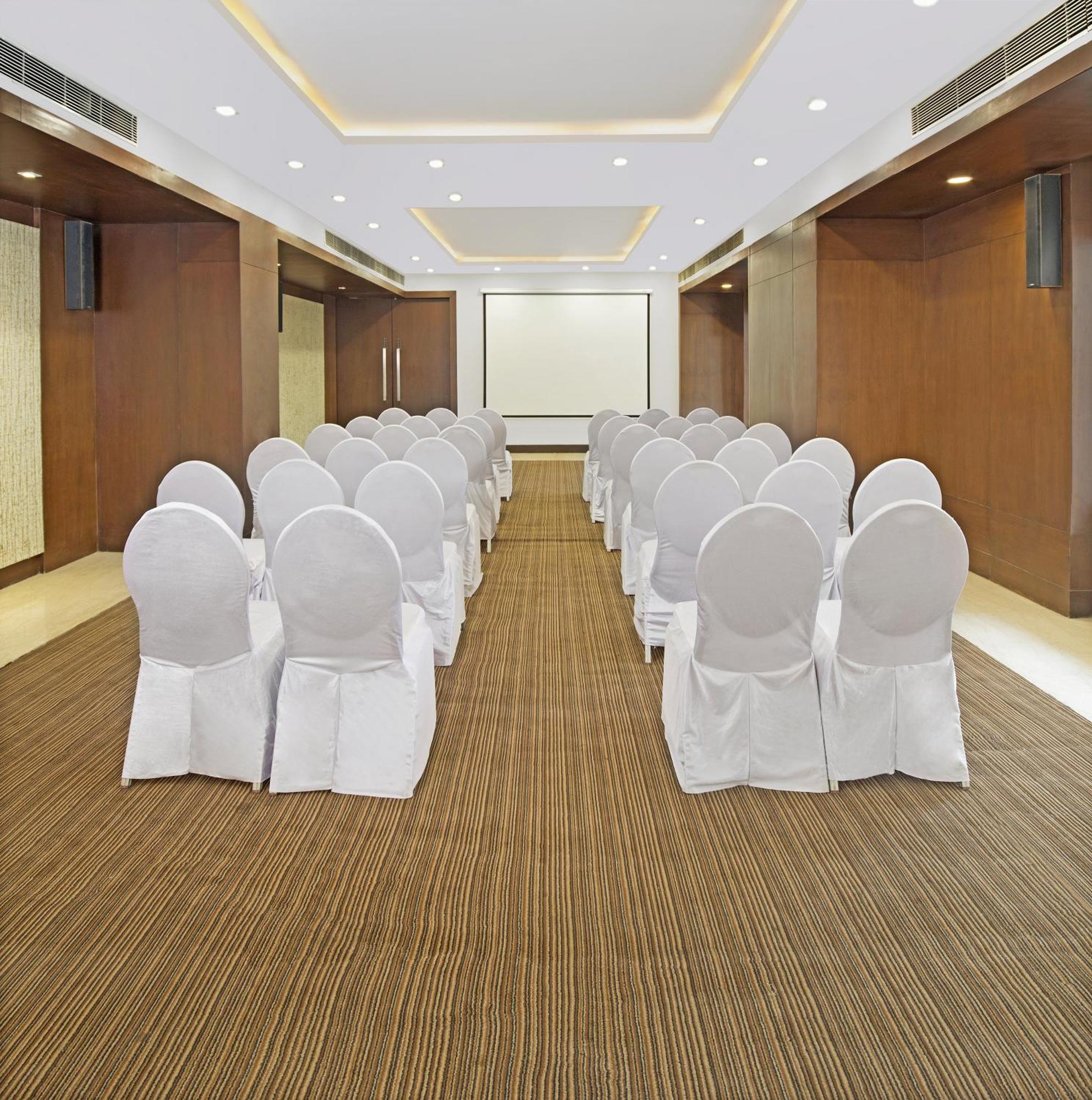 Ginger Vadodara RCR Exterior foto