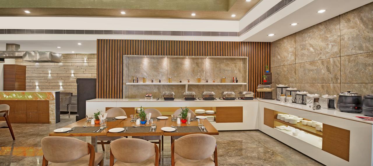 Ginger Vadodara RCR Exterior foto